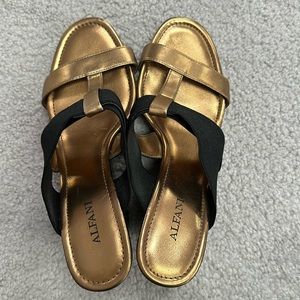 Alfani gold and black wedge sandals size 7. Beautiful